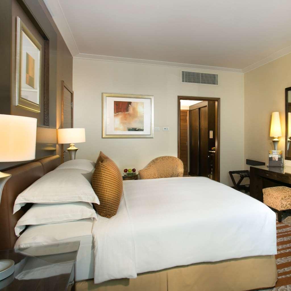 Swissotel Al Murooj Dubai