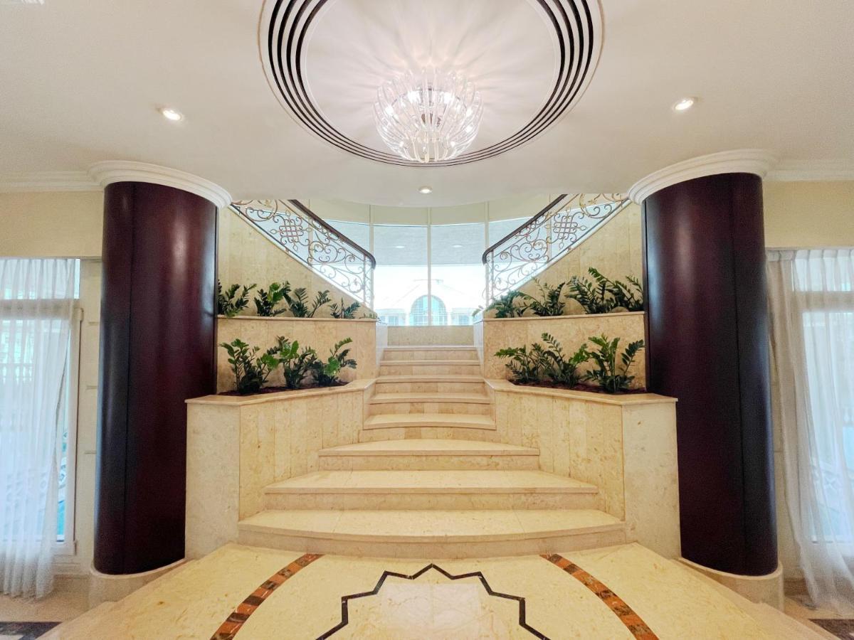 Swissotel Al Murooj Hotel 5*