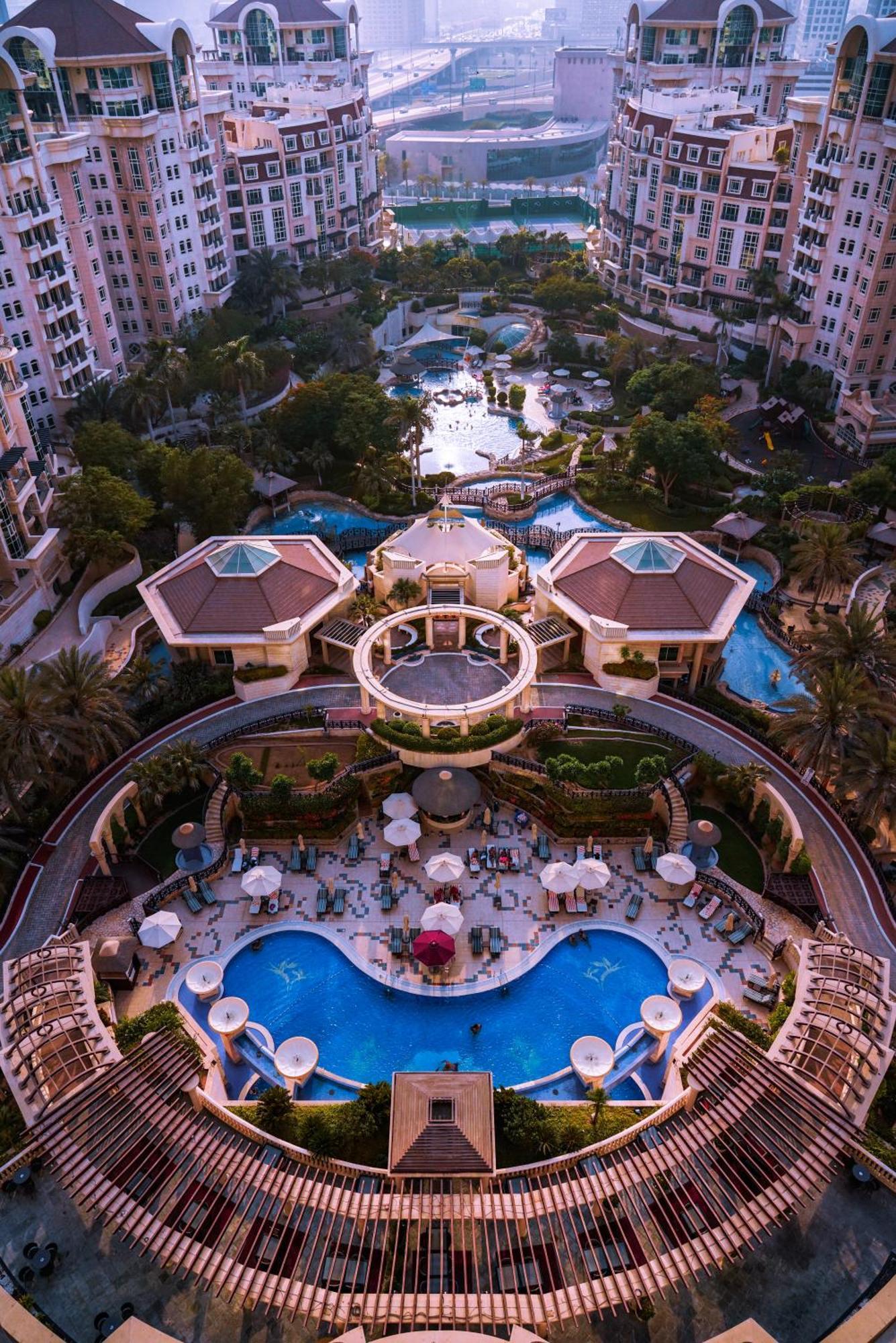 Swissotel Al Murooj 5* Dubai
